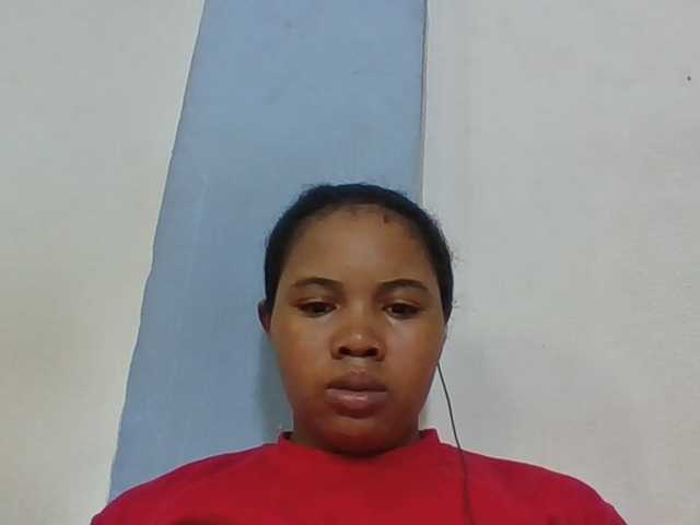 Juliah1a live cam on BongaCams