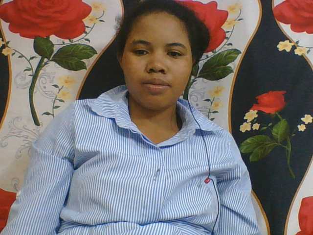 Juliah1a live cam on BongaCams