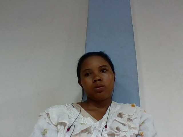 Juliah1a live cam on BongaCams