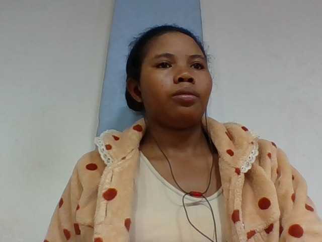 Juliah1a live cam on BongaCams