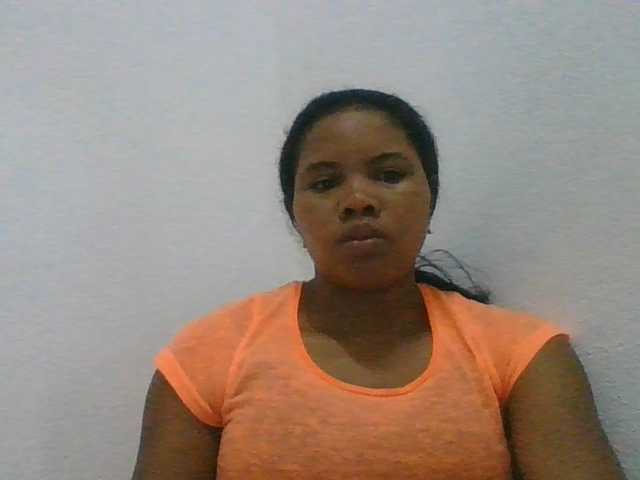 Juliah1a live cam on BongaCams