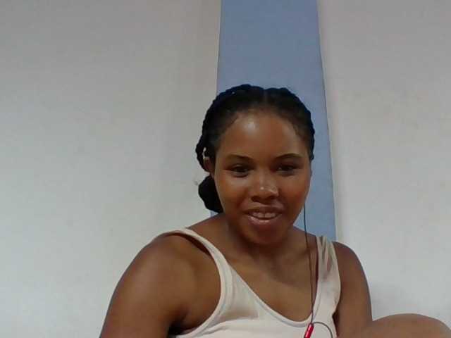 Juliah1a live cam on BongaCams
