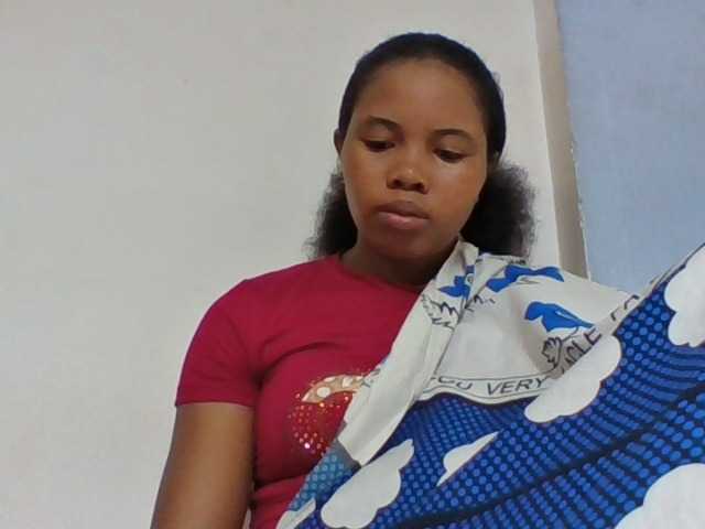 Juliah1a live cam on BongaCams