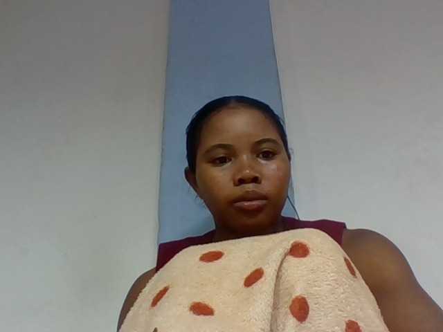 Juliah1a live cam on BongaCams