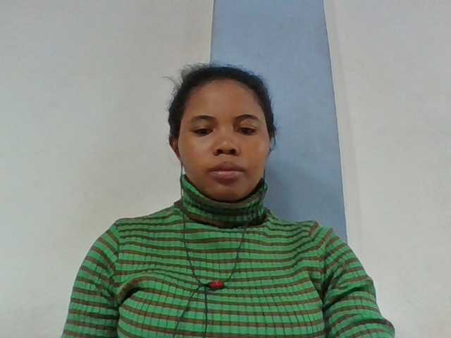 Juliah1a live cam on BongaCams