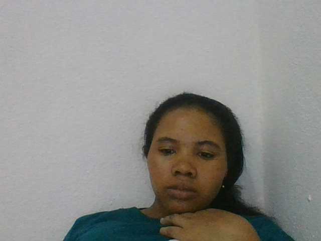 Juliah1a live cam on BongaCams
