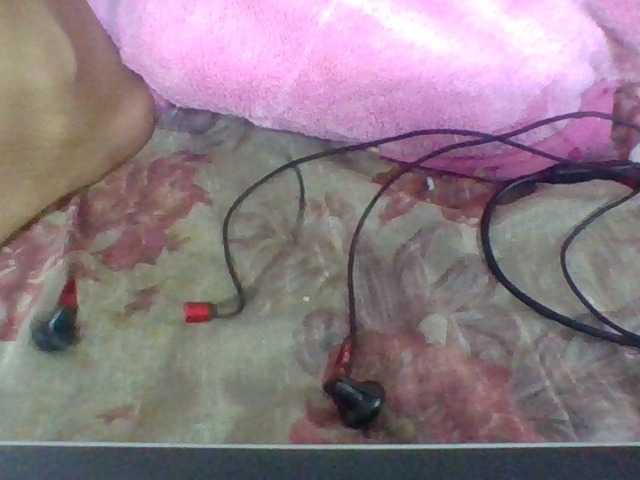 Juliah1a live cam on BongaCams