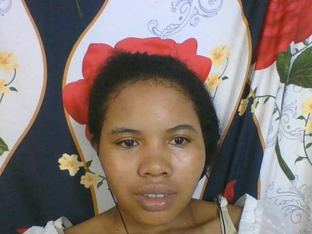 Juliah1a live cam on BongaCams