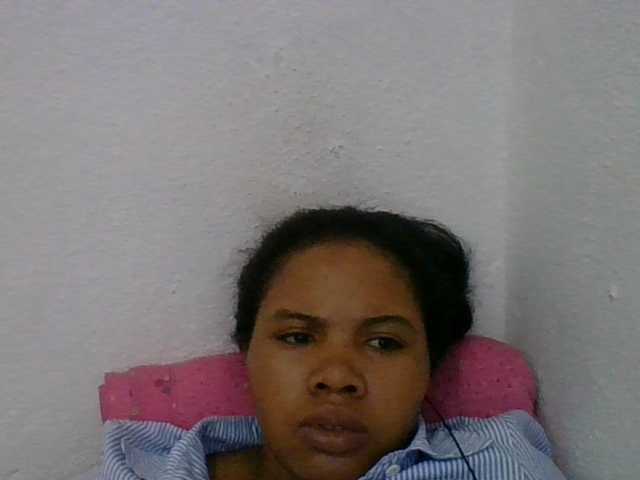 Juliah1a live cam on BongaCams