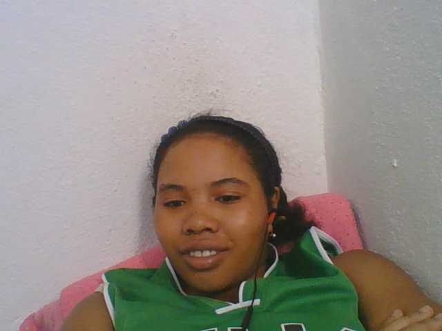 Juliah1a live cam on BongaCams