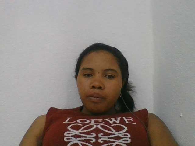 Juliah1a live cam on BongaCams