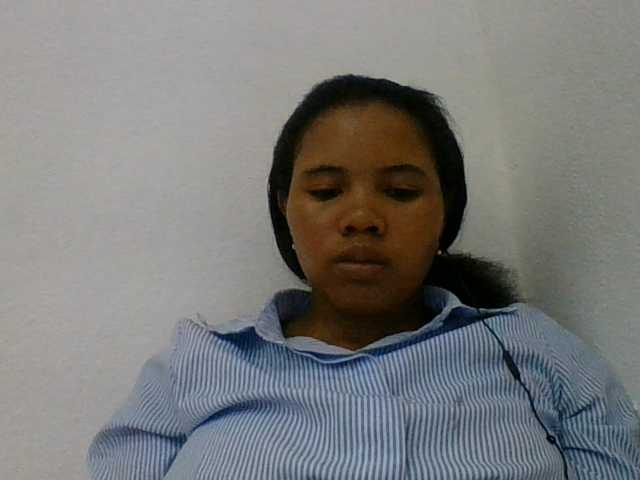 Juliah1a live cam on BongaCams