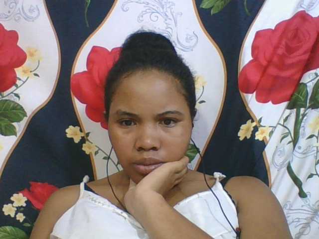 Juliah1a live cam on BongaCams