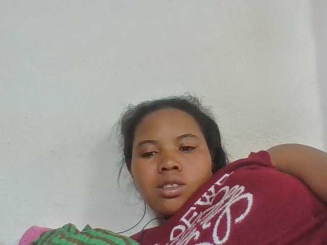 Juliah1a live cam on BongaCams