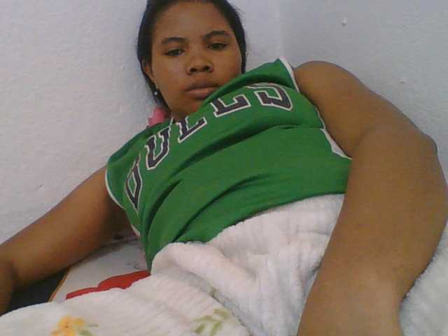 Juliah1a live cam on BongaCams