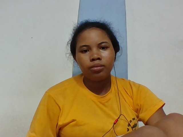 Juliah1a live cam on BongaCams