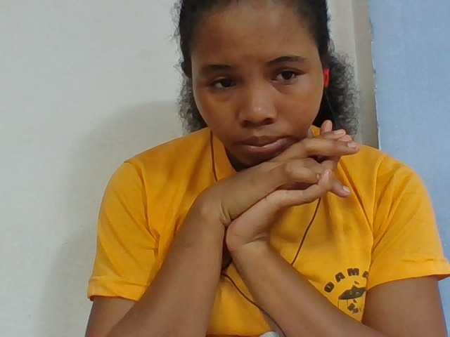 Juliah1a live cam on BongaCams