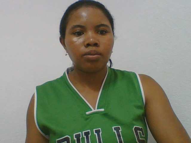 Juliah1a live cam on BongaCams