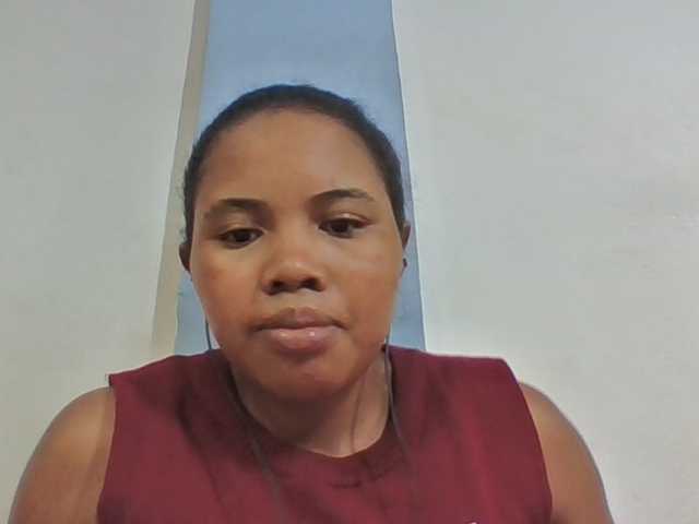Juliah1a live cam on BongaCams