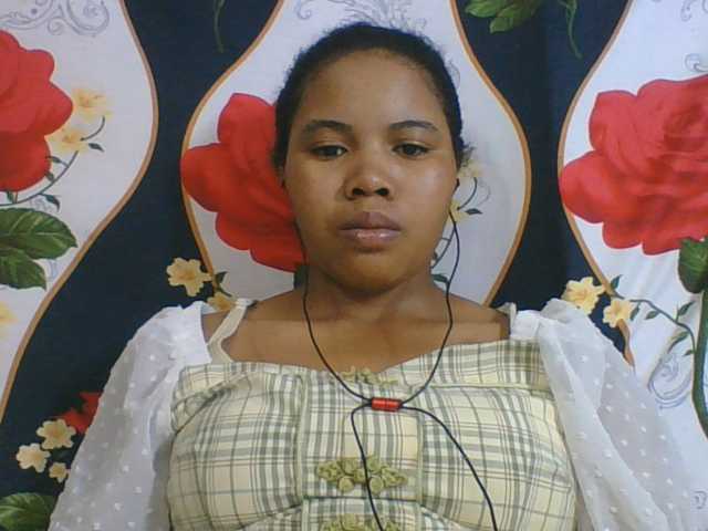 Juliah1a live cam on BongaCams