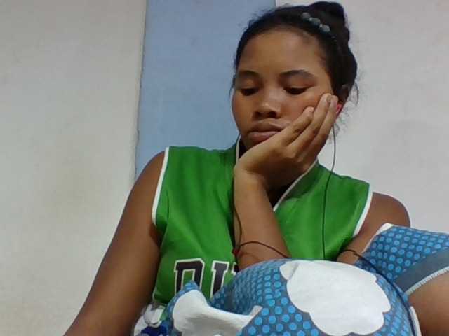 Juliah1a live cam on BongaCams