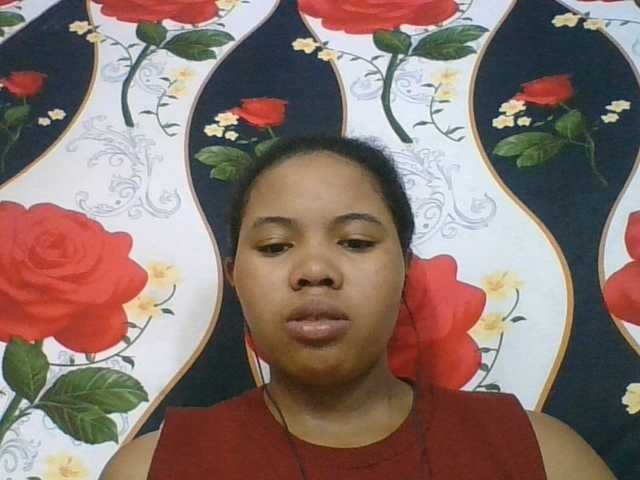 Juliah1a live cam on BongaCams