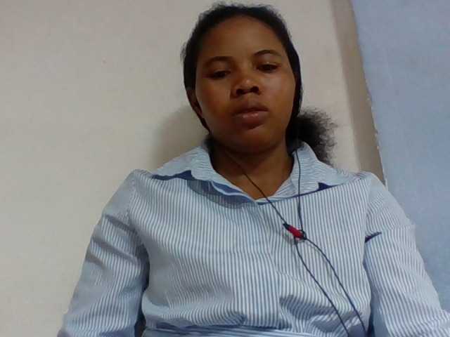 Juliah1a live cam on BongaCams