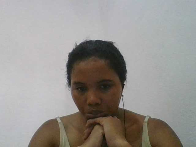 Juliah1a live cam on BongaCams