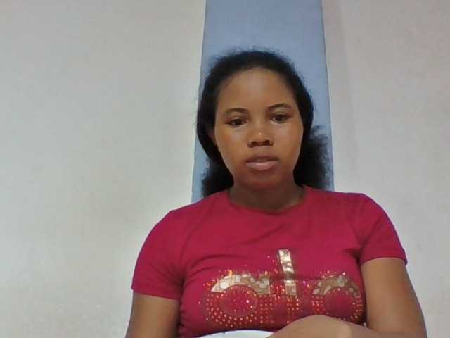 Juliah1a live cam on BongaCams