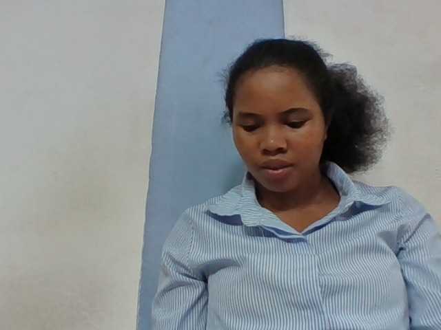Juliah1a live cam on BongaCams