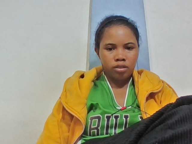 Juliah1a live cam on BongaCams