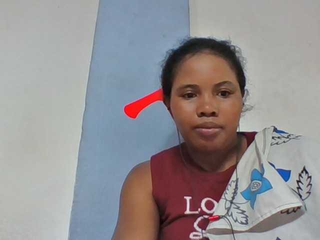 Juliah1a live cam on BongaCams