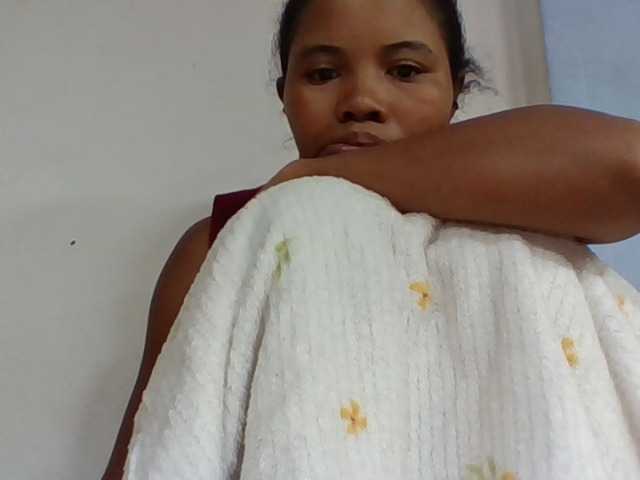 Juliah1a live cam on BongaCams