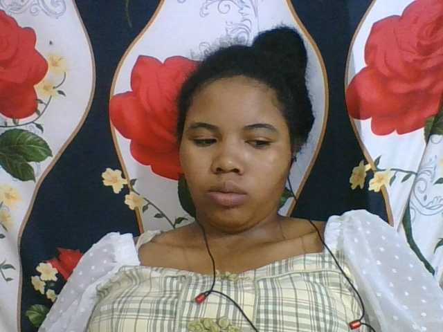 Juliah1a live cam on BongaCams