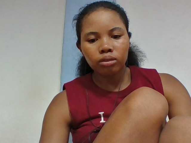 Juliah1a live cam on BongaCams