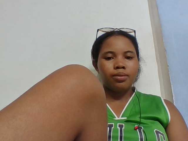 Juliah1a live cam on BongaCams