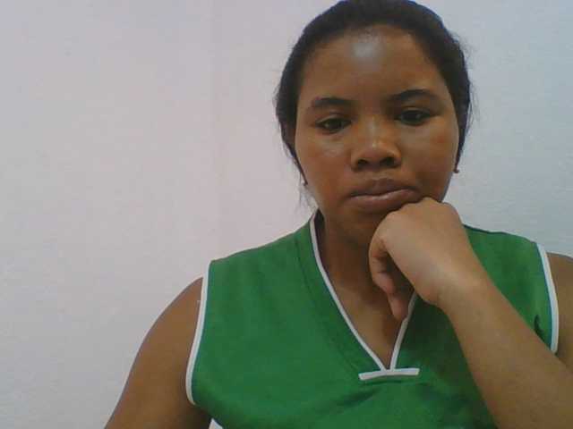 Juliah1a live cam on BongaCams