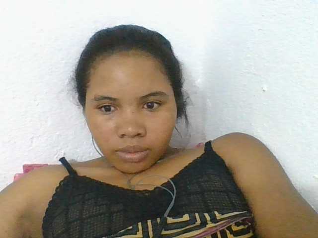 Juliah1a live cam on BongaCams