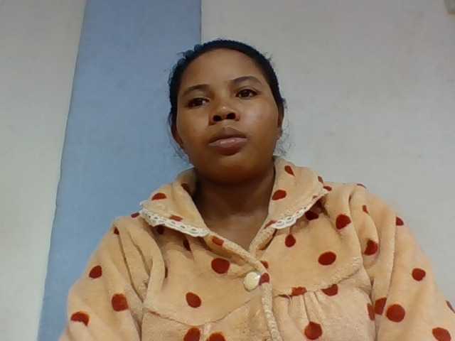 Juliah1a live cam on BongaCams