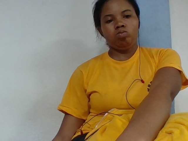 Juliah1a live cam on BongaCams