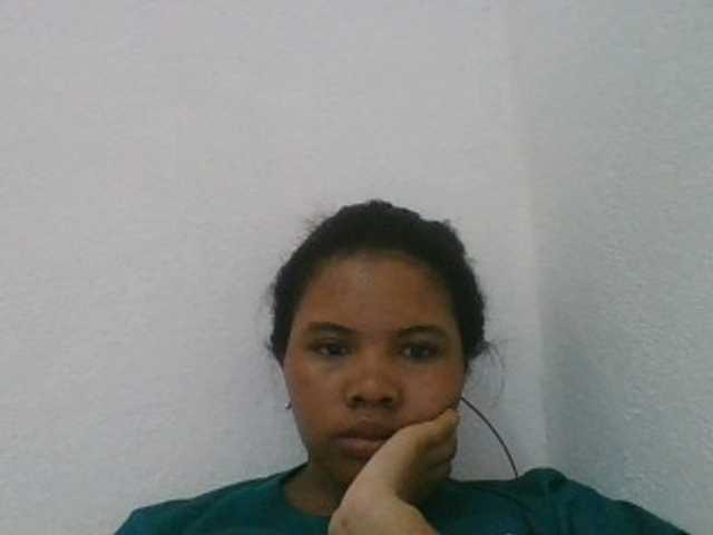 Juliah1a live cam on BongaCams
