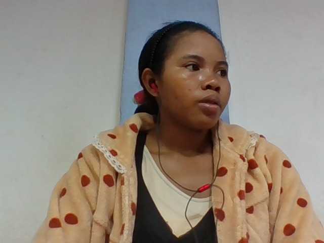 Juliah1a live cam on BongaCams