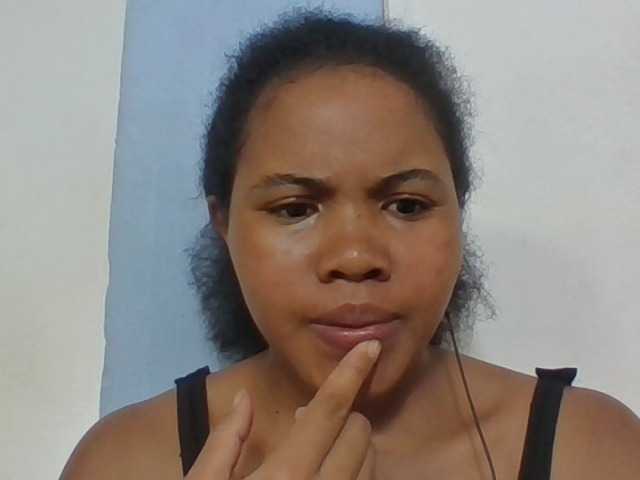 Juliah1a live cam on BongaCams