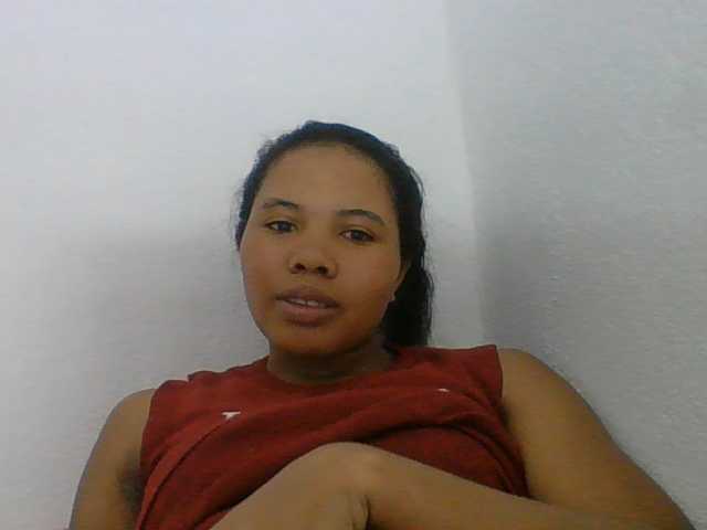 Juliah1a live cam on BongaCams
