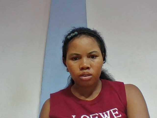 Juliah1a live cam on BongaCams
