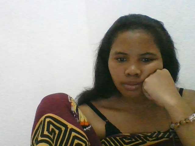 Juliah1a live cam on BongaCams