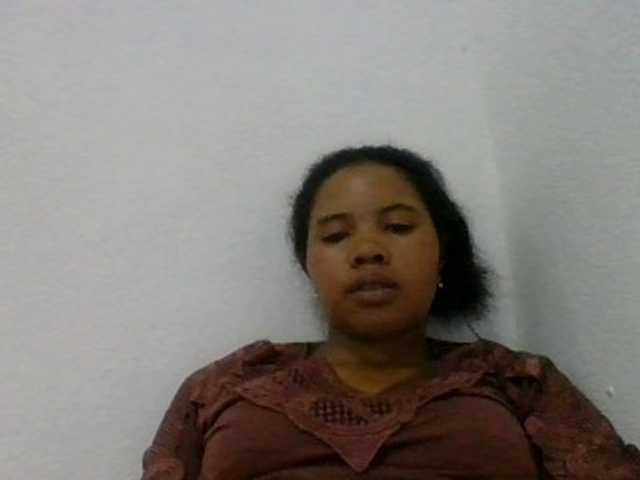 Juliah1a live cam on BongaCams