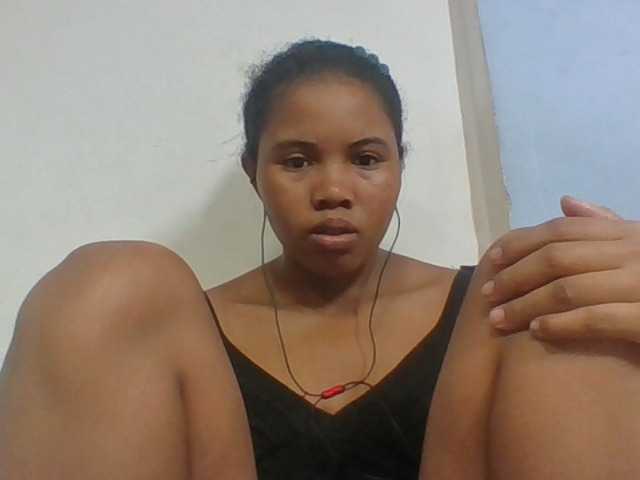Juliah1a live cam on BongaCams