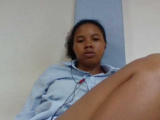Juliah1a live cam on BongaCams