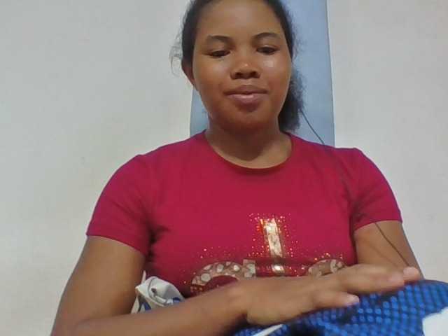 Juliah1a live cam on BongaCams